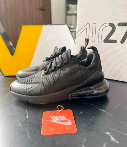 NIKE AIRMAX 270